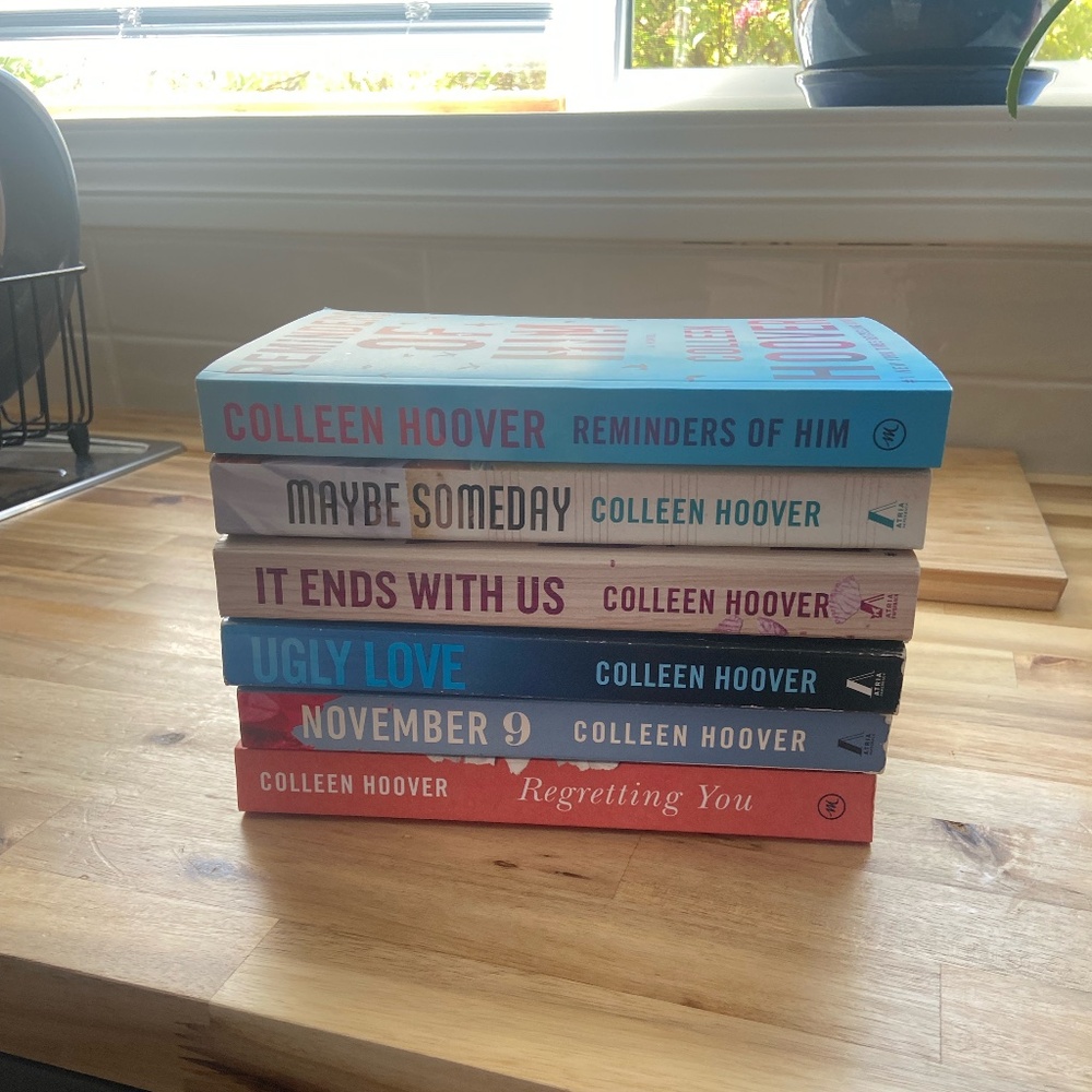 6 Colleen Hoover books